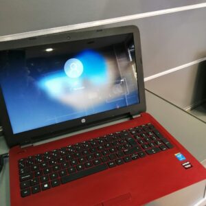 Portatil HP Pavilion 15-ac003ns i3